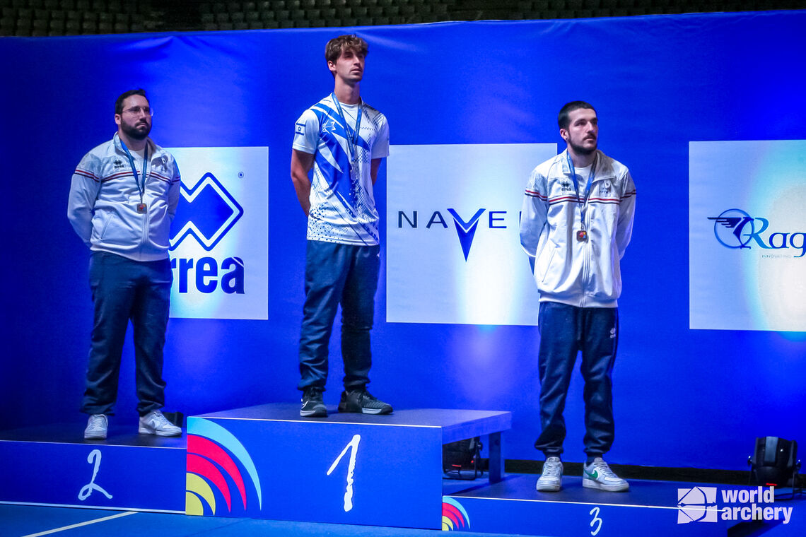 Shamai Yamrom on top of the podium at 2024 European indoors.