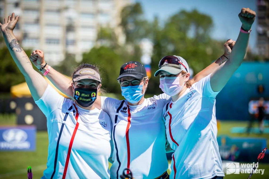 Sophie Dodemont celebrates at the Antalya 2021 European Championships.
