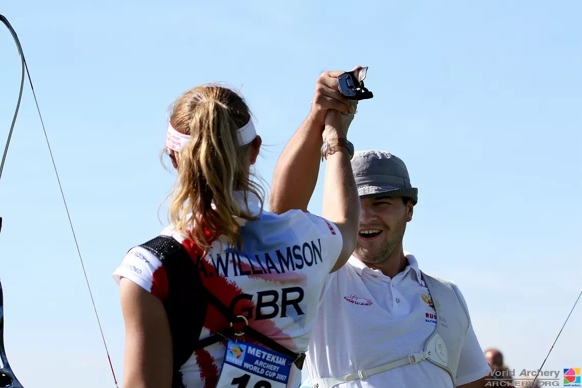 Great Britain’s Alison Williamson and Russia’s Andrey Abramov teamed up in Dover 2007.