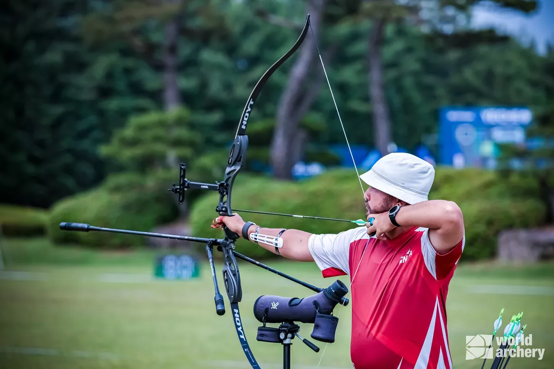 Eric Peters aiming in Yecheon 2024.