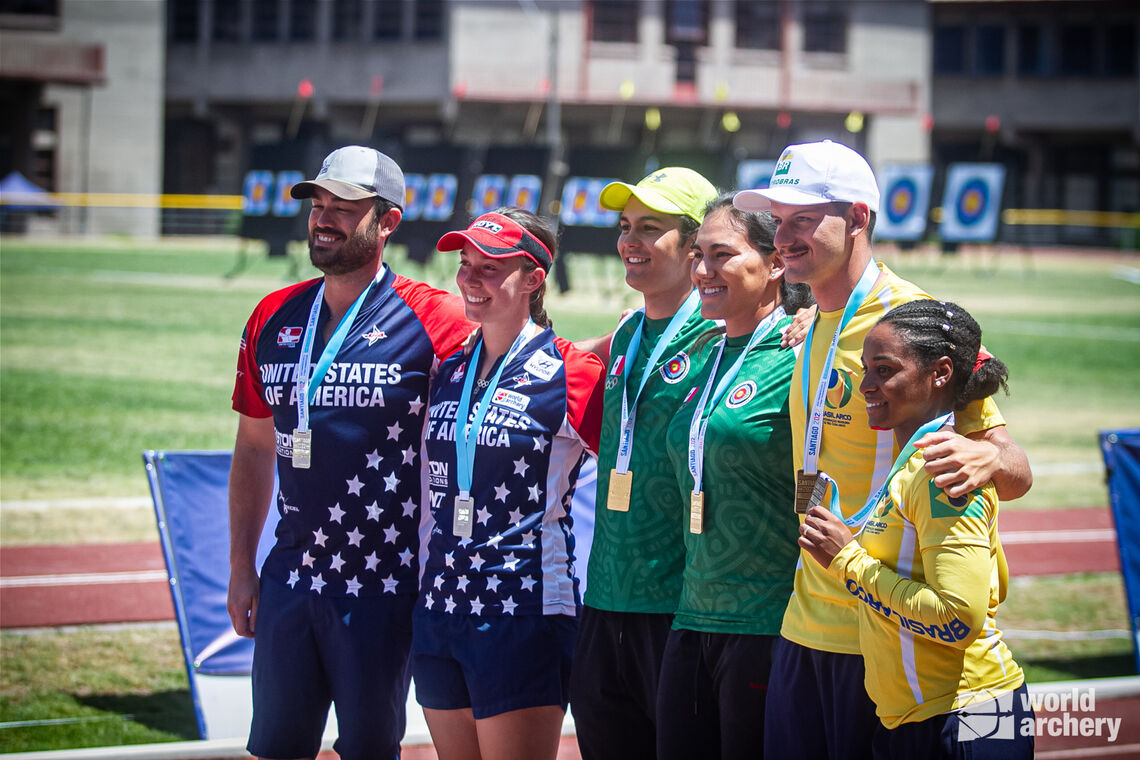 Recurve mixed team medallists at Santiago 2022 Pan American Championships.