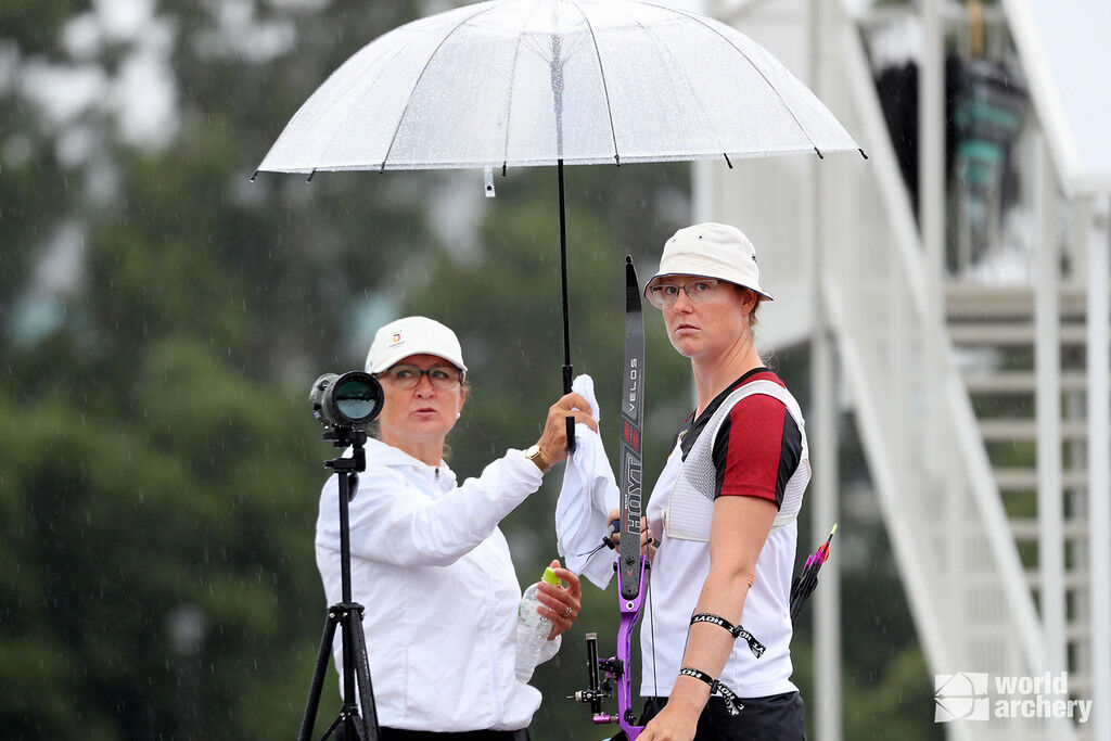 Lisa Unruh seeks shelter at the Tokyo 2020 Test Event. 