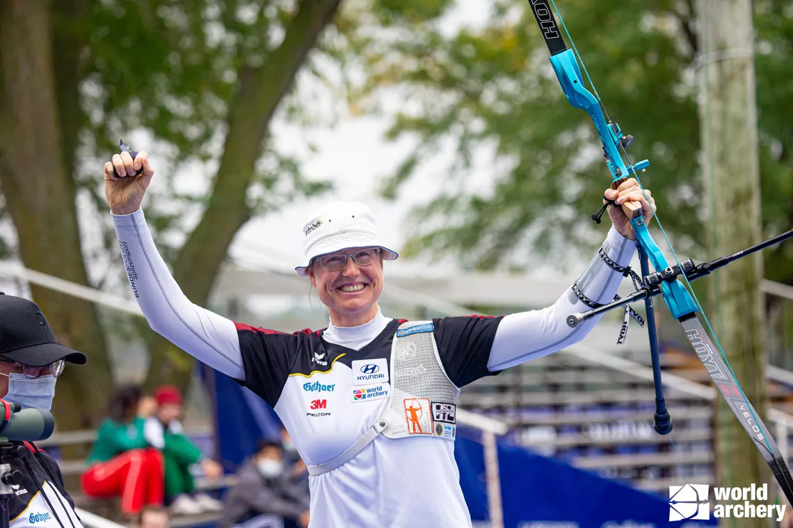 Lisa Unruh celebrates her victory at the Yankton 2021 Hyundai Archery World Cup Final.
