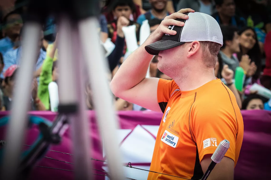 Mike Schloesser with hand on head after losing in Mexico City in 2015.