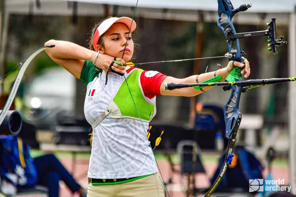 Valentina Vazquez shoots at the Pan American Championships in 2021.