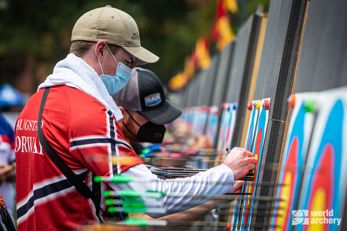 Anders Faugstad scores during qualification at the first stage of the 2021 Hyundai Archery World Cup in Guatemala City.