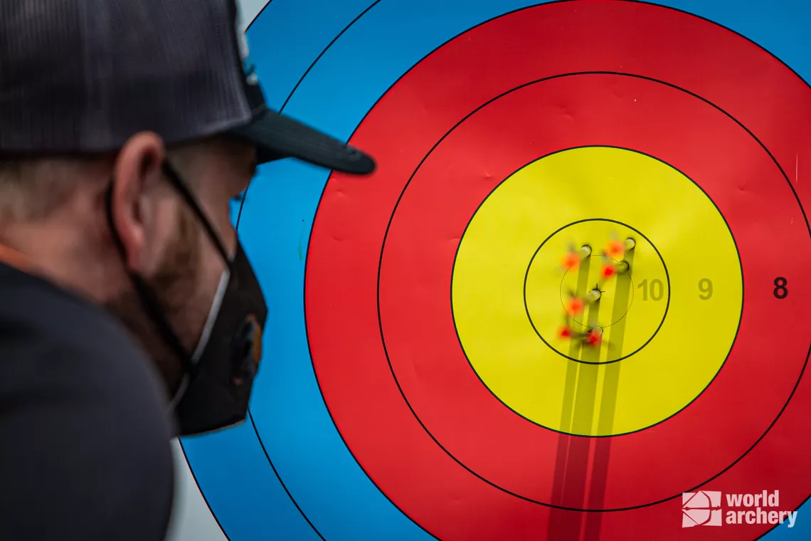 Mike Schloesser scores during qualification at the first stage of the 2021 Hyundai Archery World Cup in Guatemala City.