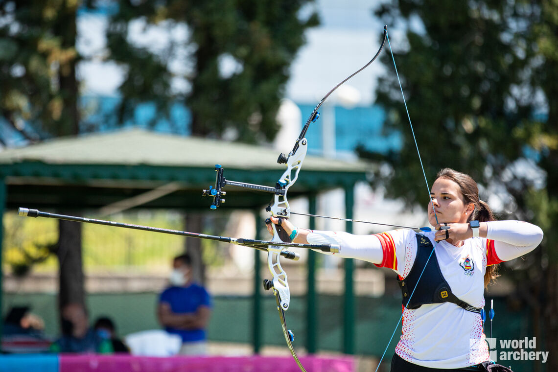 Elia Canales shoots during finals at the 2021 European Grand Prix in Antalya.