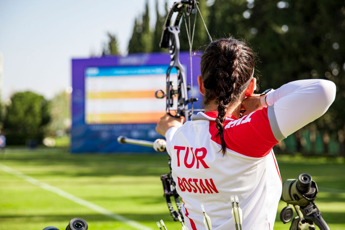 Yesim Bostan shoots during practice at the European Grand Prix in Antalya in 2021.