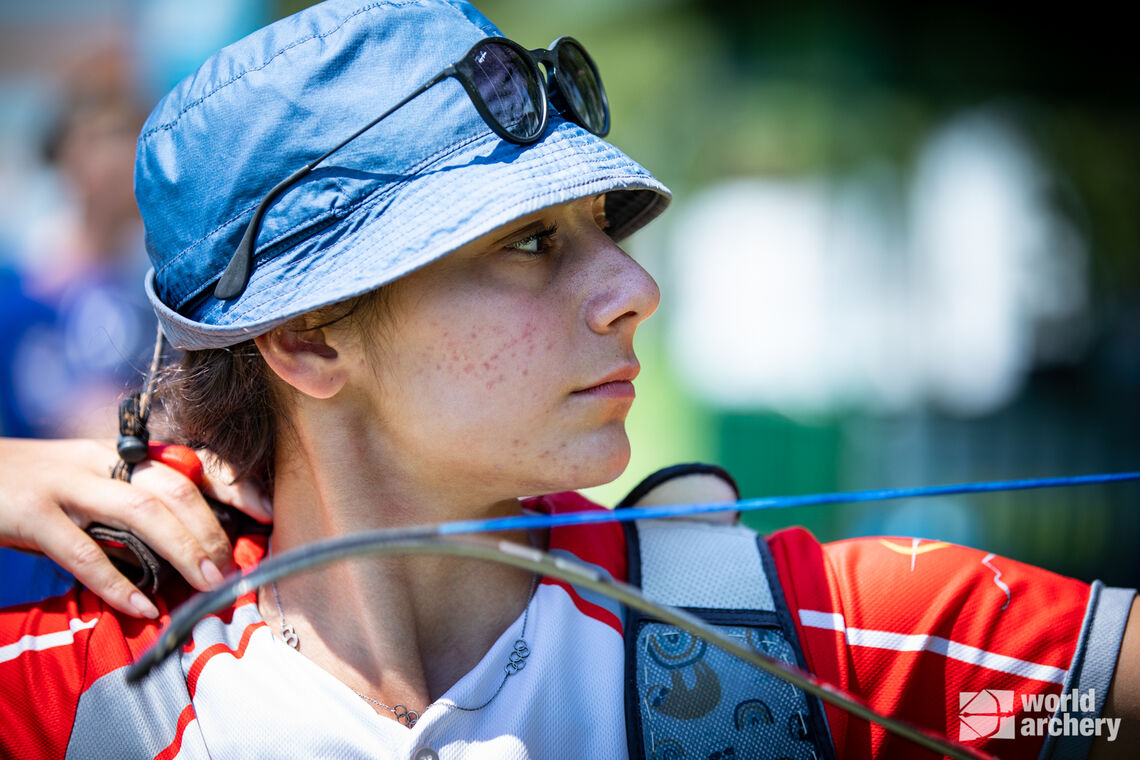 Gulnaz Coskun shoots at the European Championships in 2021.