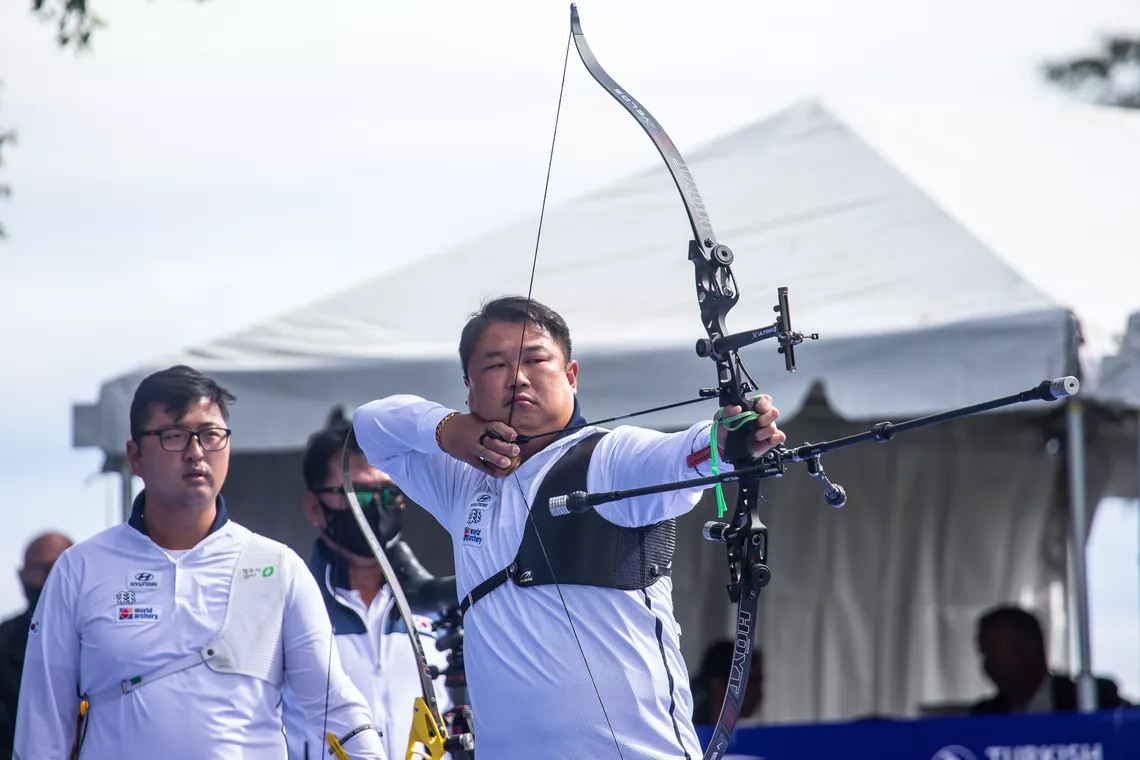 Oh Jin Hyek during team finals in Yankton