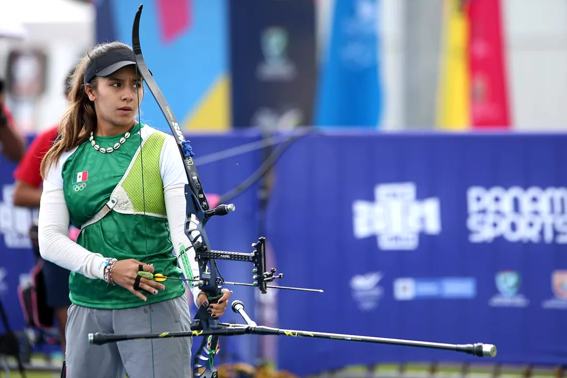 Valentina Vazquez prepares to shoot at the Cali 2021 Junior Pan American Games.