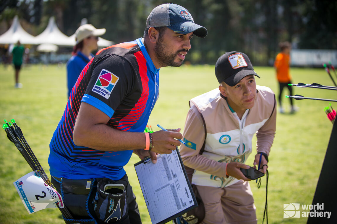 Jean Pizarro looking at his scores at Antalya 2022