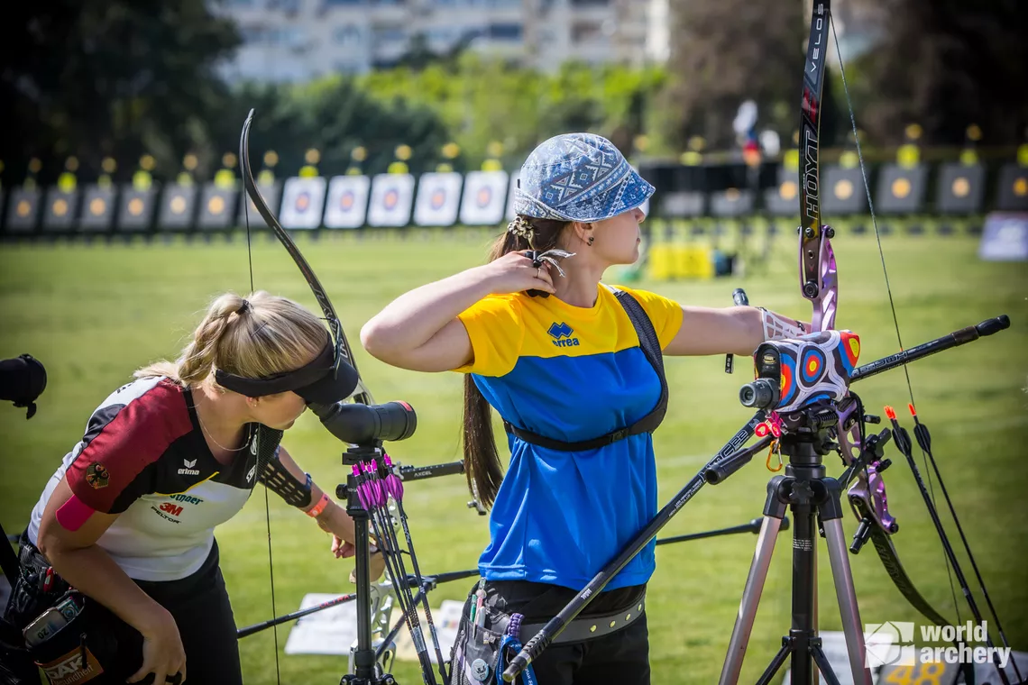 Solomiya Hnyp shoots a match against Germany’s Katharina Bauer.