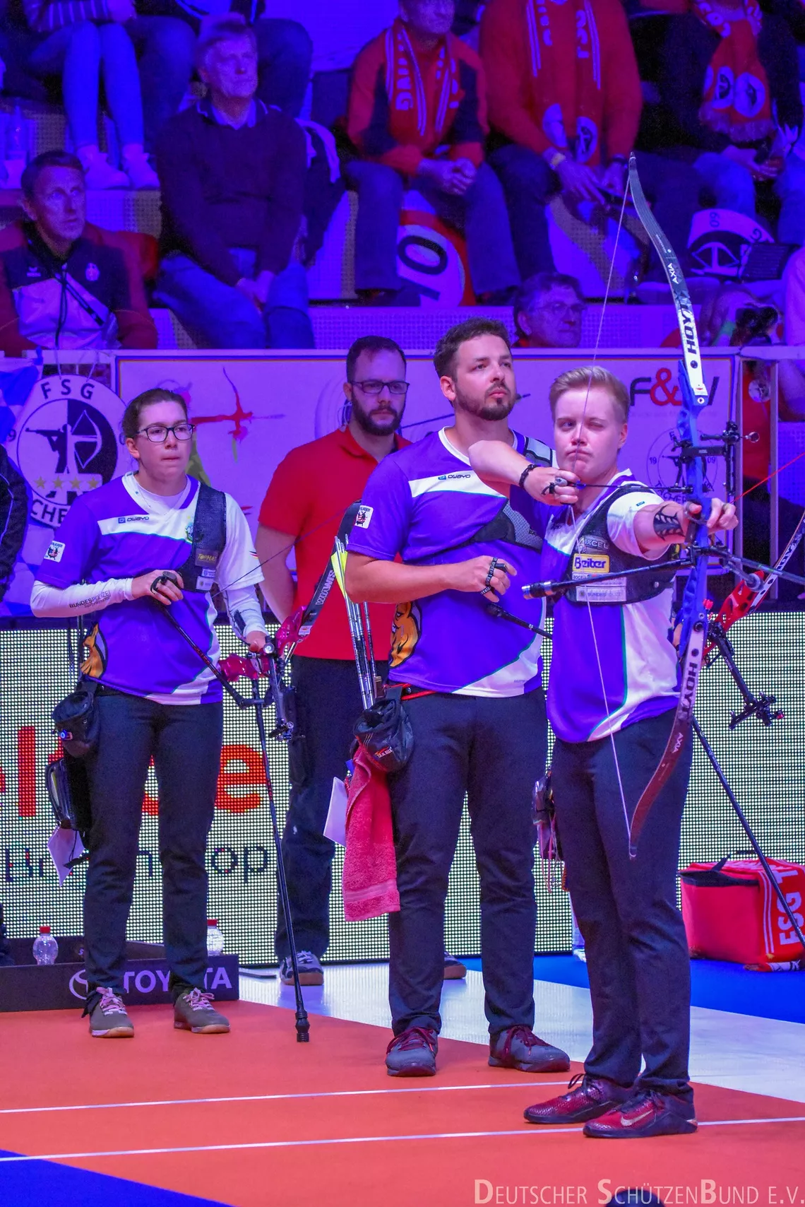 The BSG Ebersberg team during the final of the German Bundesliga. 