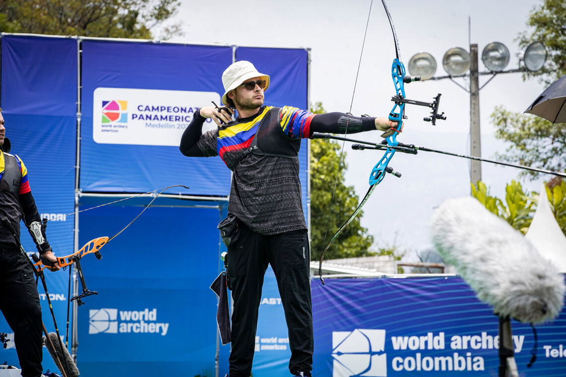 Santiago Arcila delivers the winning arrow for Colombia.