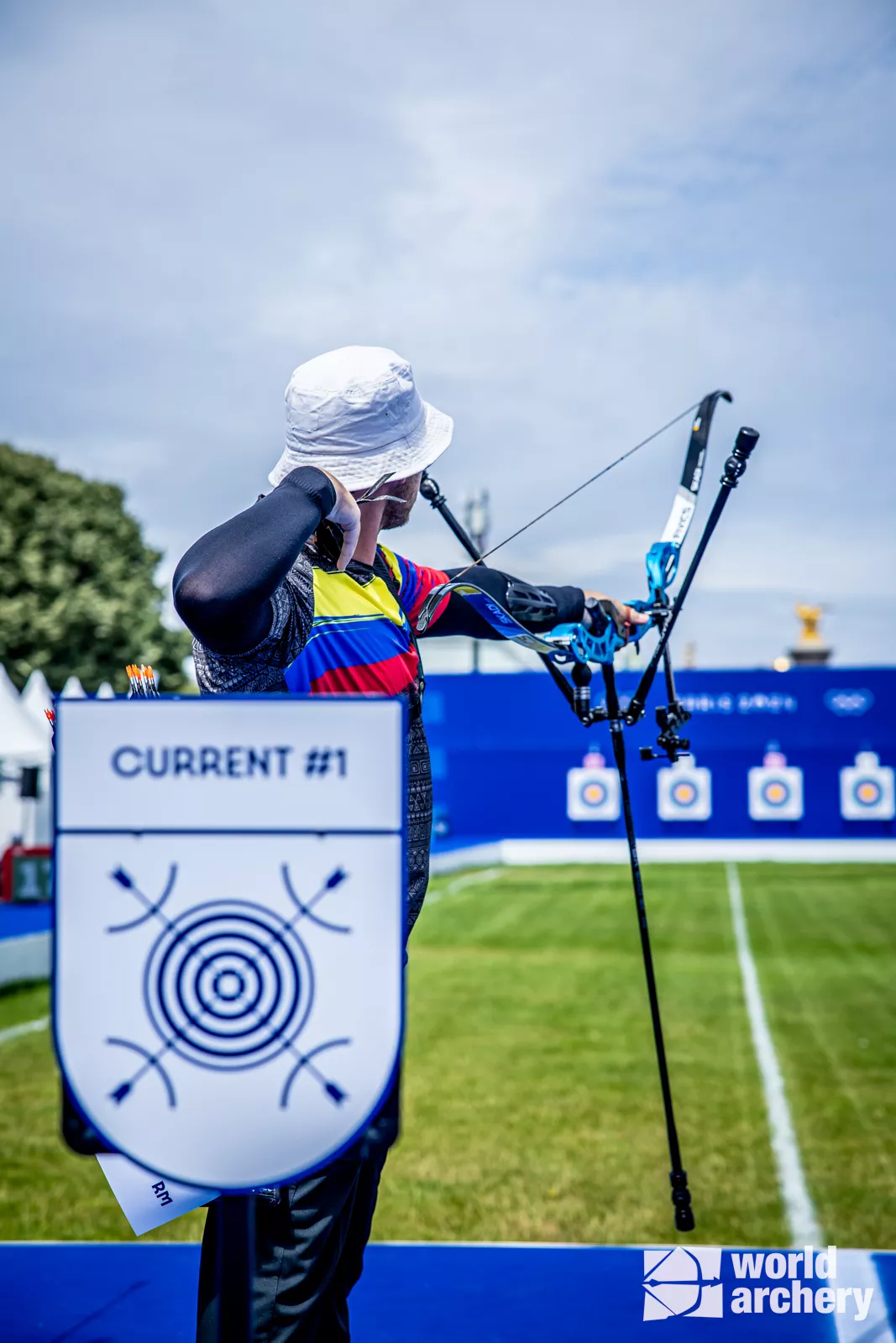 After six arrows, Sebastien Arcila was at the top of the leaderboard.