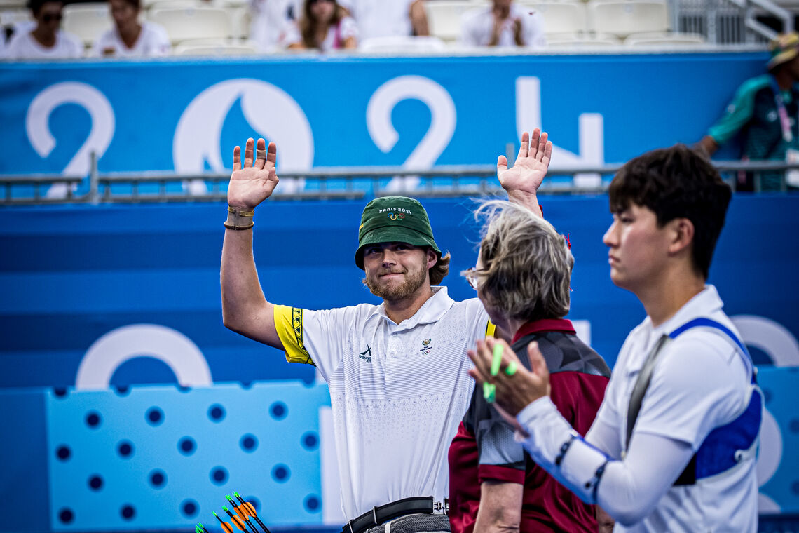 Wian Roux waving to the crowd at Les Invalides.