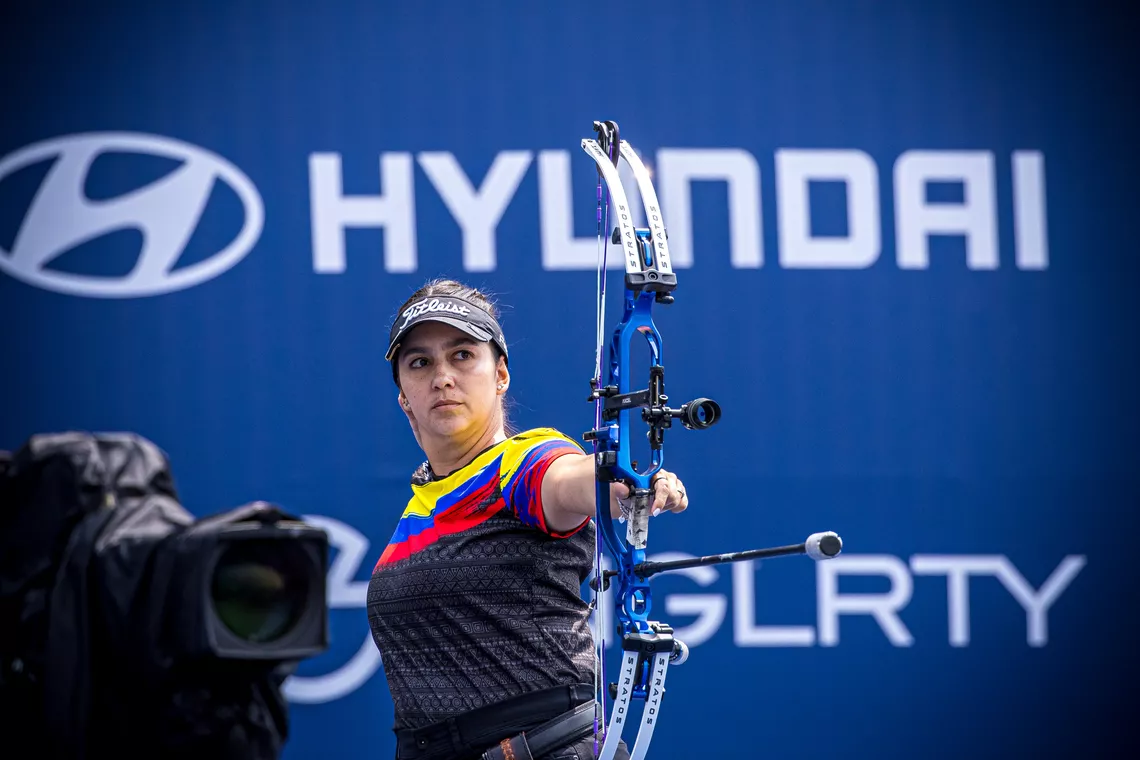 Sara Lopez returns in 2025 aiming at a 10th trophy.