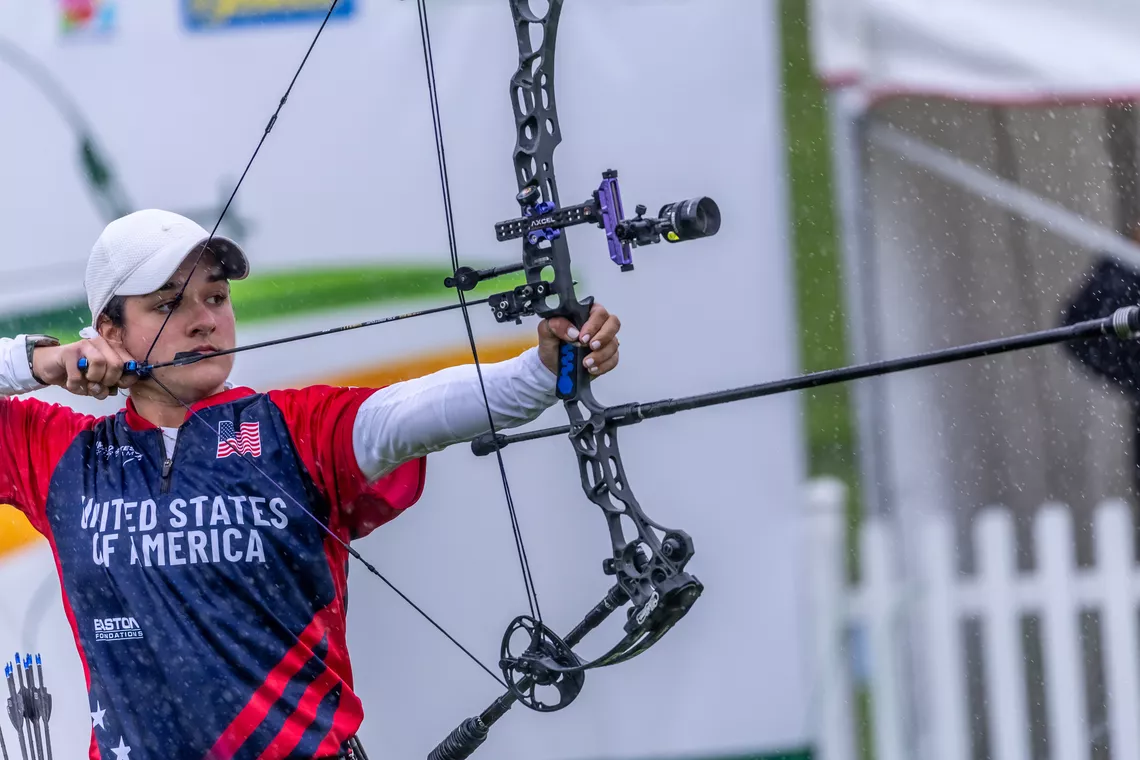 Sydney Sullenberger aiming at the 2023 World Youth Championships.