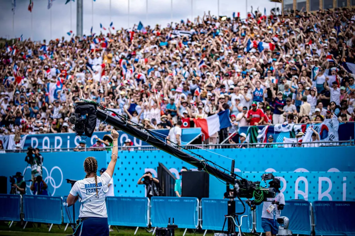 Lisa Barbelin became the first French woman to take an individual Olympic archery medal in Paris 2024.