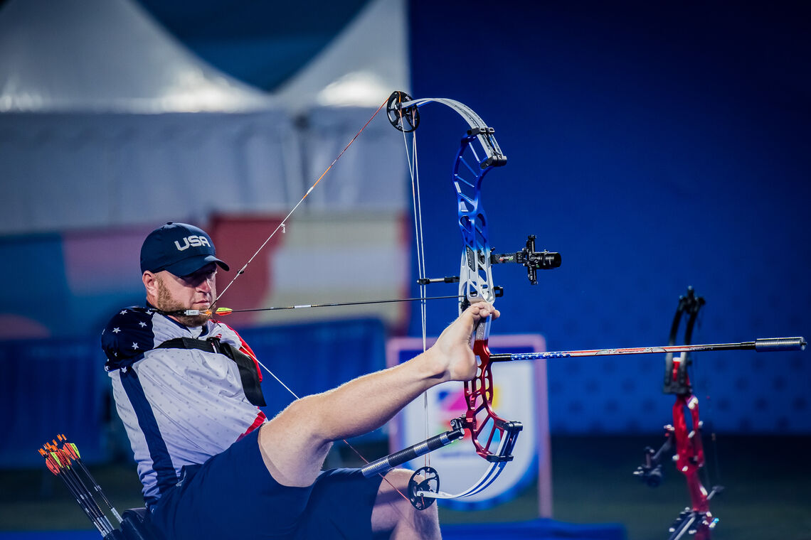 Matt Stutzman shooting at Paris 2024 Paralympic Games.