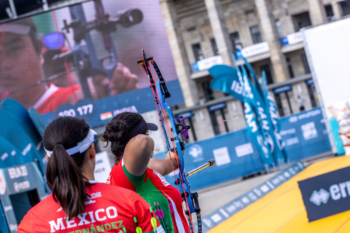 Mexico's compound women's team at Berlin 2023.