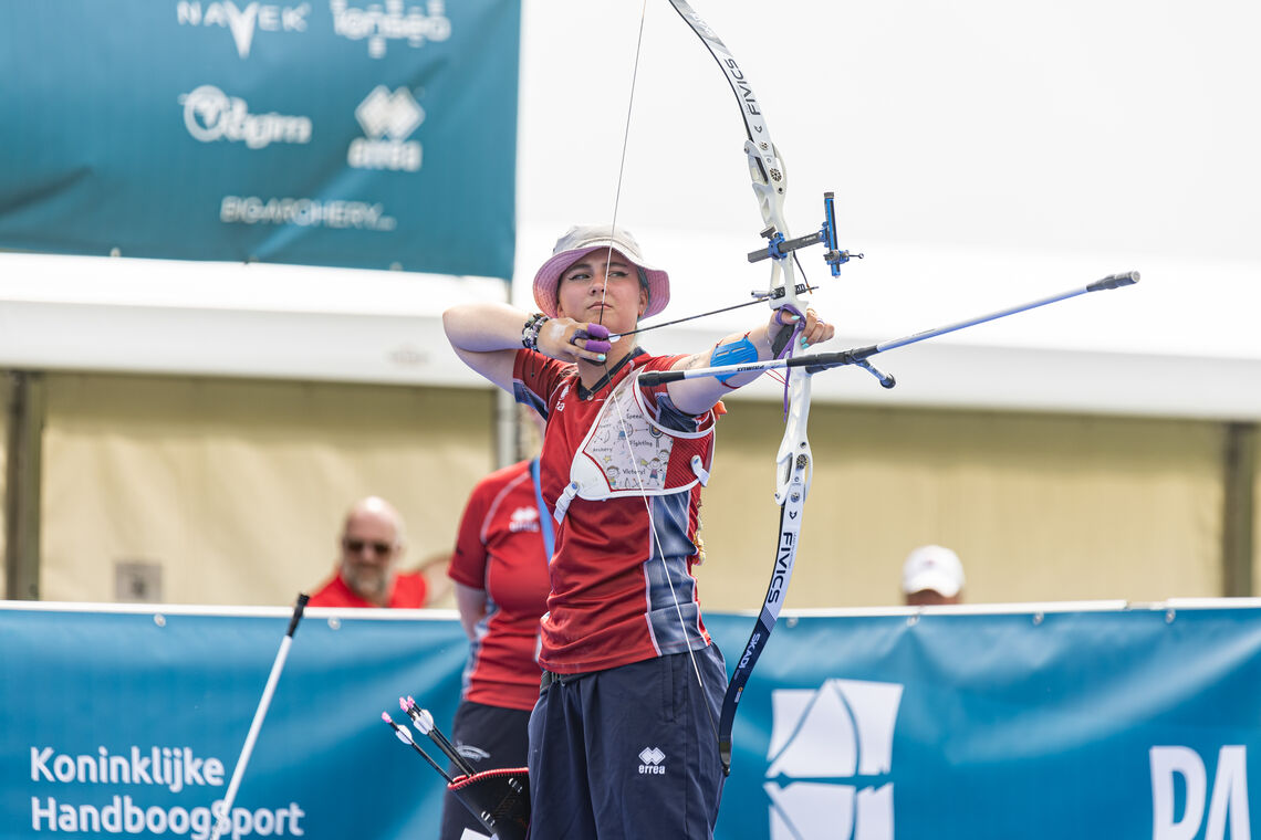 Penny Healey aiming.