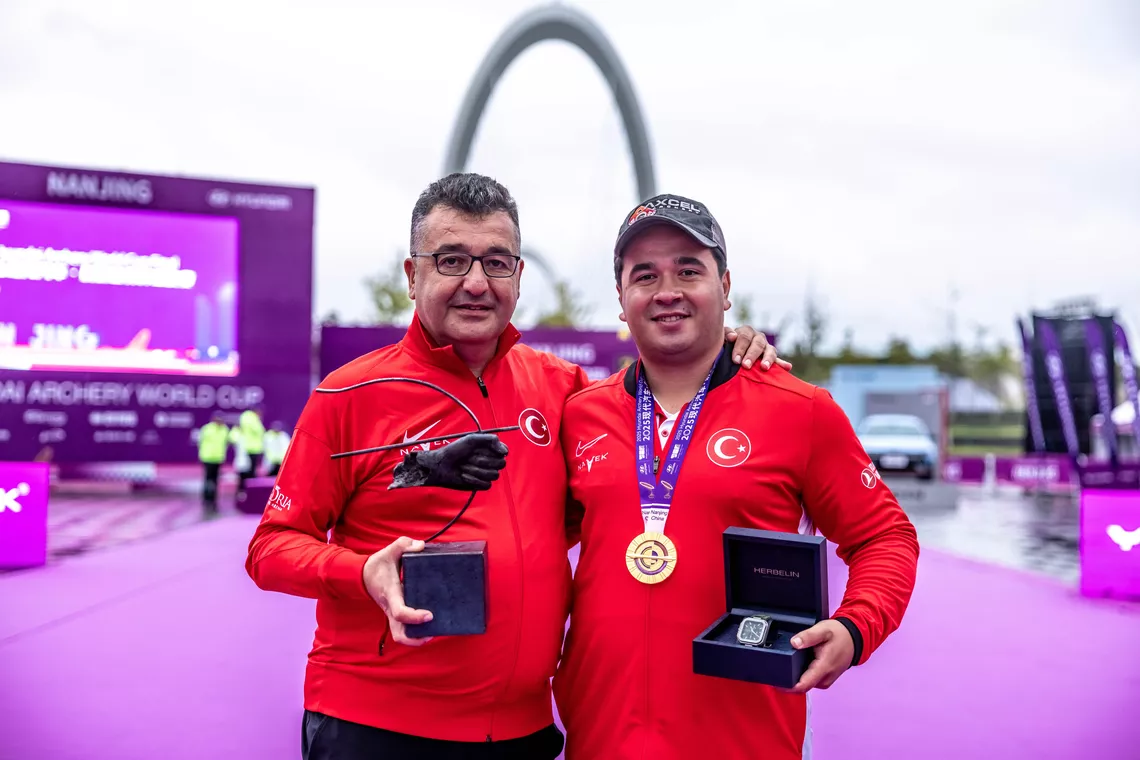 Emircan Haney & coach