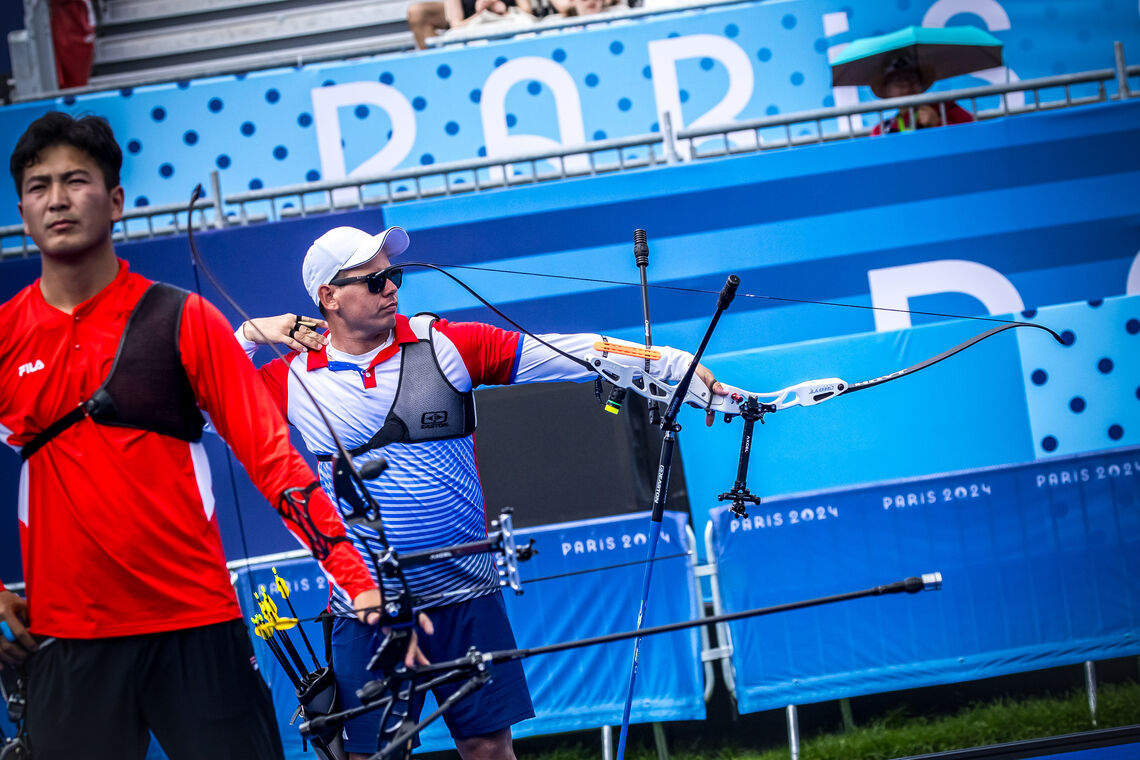 Hugo Franco shooting in his final match Paris 2024 against Wang Yan.