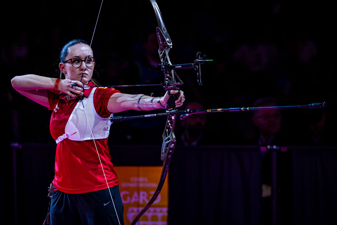 Victoria Sebastian aiming.