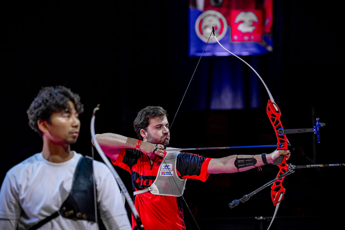 Andres Temiño Mediel shooting in Nimes final.
