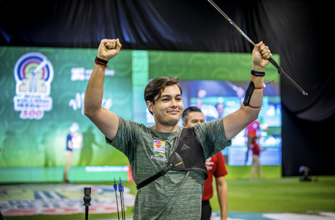 Matias Grande celebrating after winning Merida.