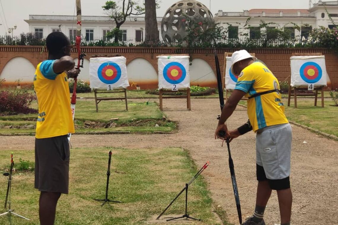 Participant shooting in the run archery activité in Yaoundé in March 2026.