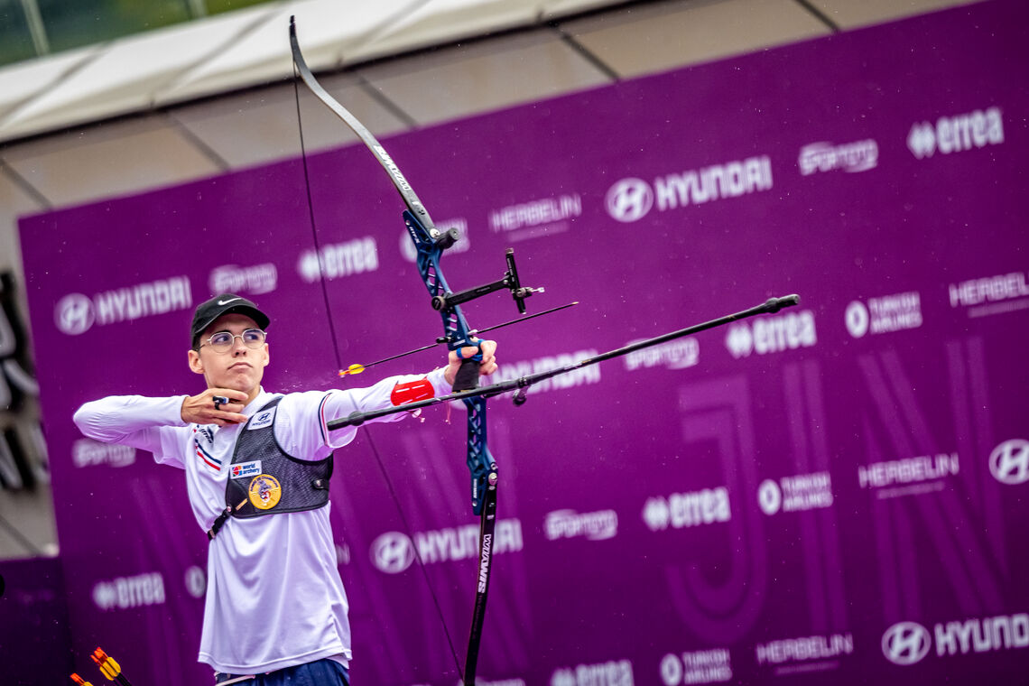 Baptiste Addis aiming in the Nanjing 2025 World Cup Final.