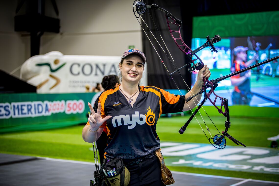 Ella Gibson celebrating after winning bronze in Merida 2025 Indoor World Series.