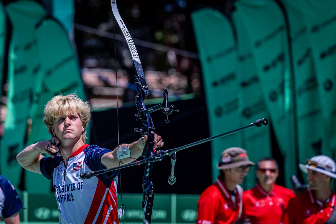 Christian Stoddard shooting in the recurve men team gold medal match at Puebla 2026.