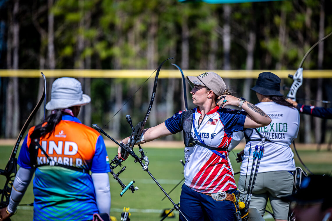 Casey Kaufhold just after release inbetween Deepika Kumari and Alejandra Valencia shooting.