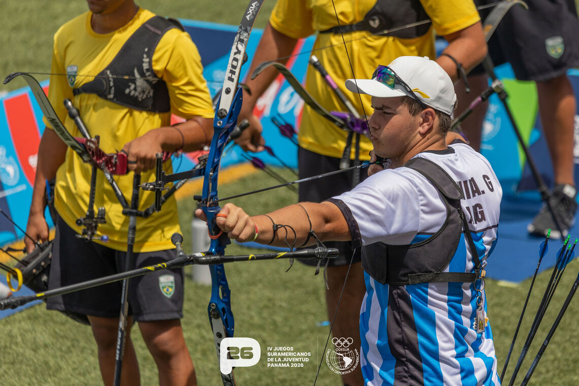 Gabriel Joaquin Tonina shoots