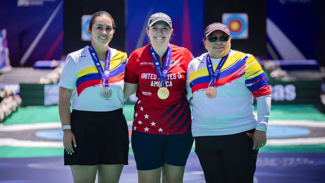 Compound women podium Tlaxcala