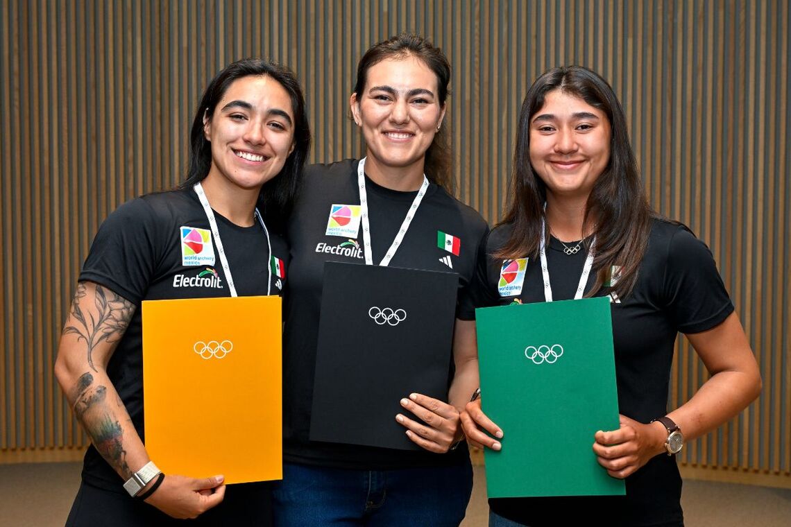 Alejandra Valencia, Ana Paula Vazquez and Angela Ruiz at Olympic House in Lausanne.