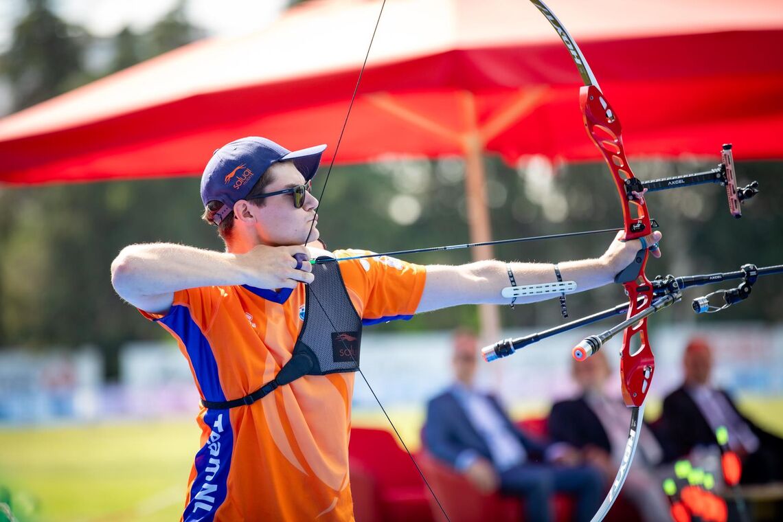Willem Bakker shooting at the 2026 European Outdoor Championships in Antalya.