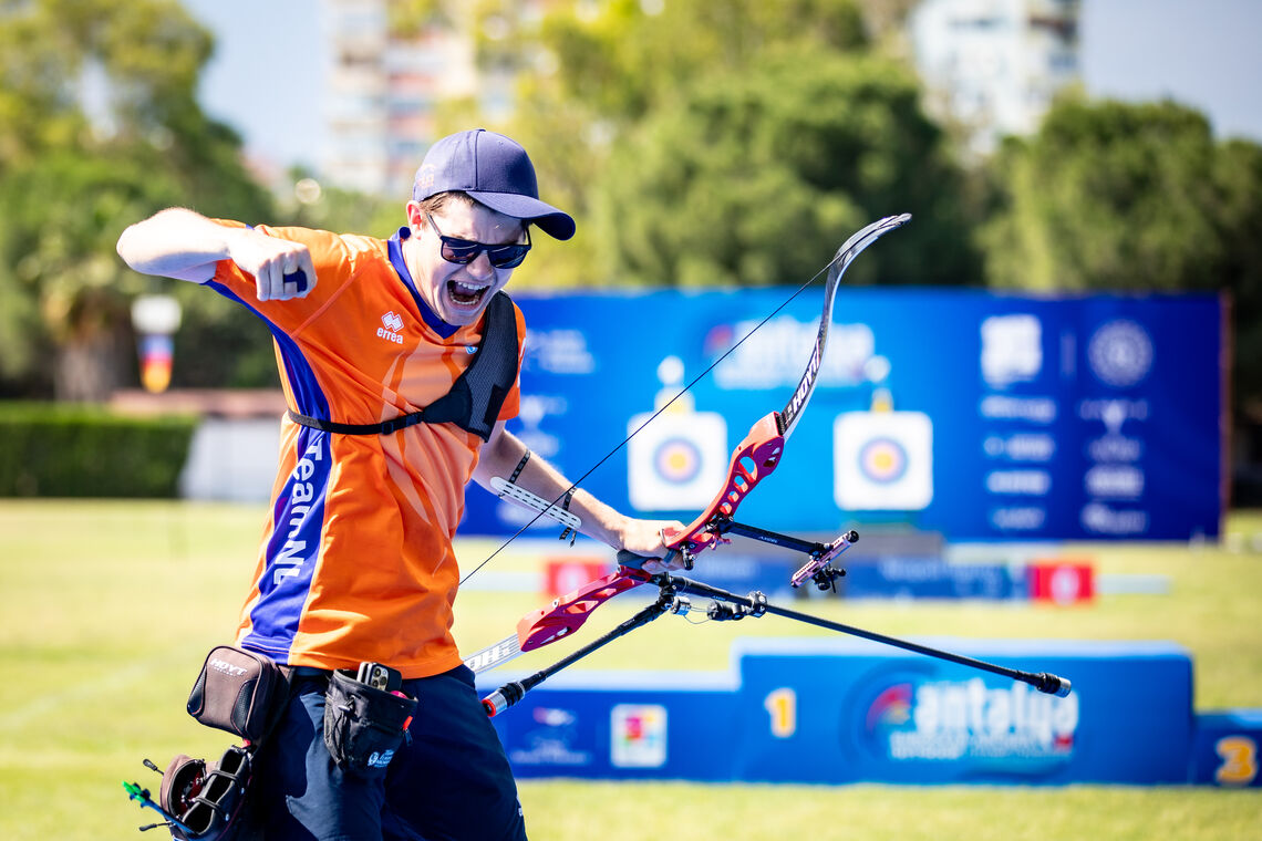 Willem Bakker celebrating wildly after winning the 2026 European Championships.