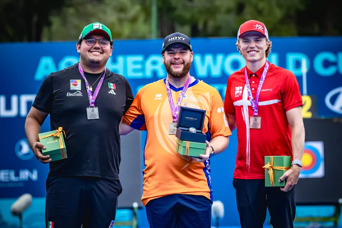 Sebastian Garcia Flores, Mike Schloesser and Mathias Fullerton on the podium together at Antalya 2026.