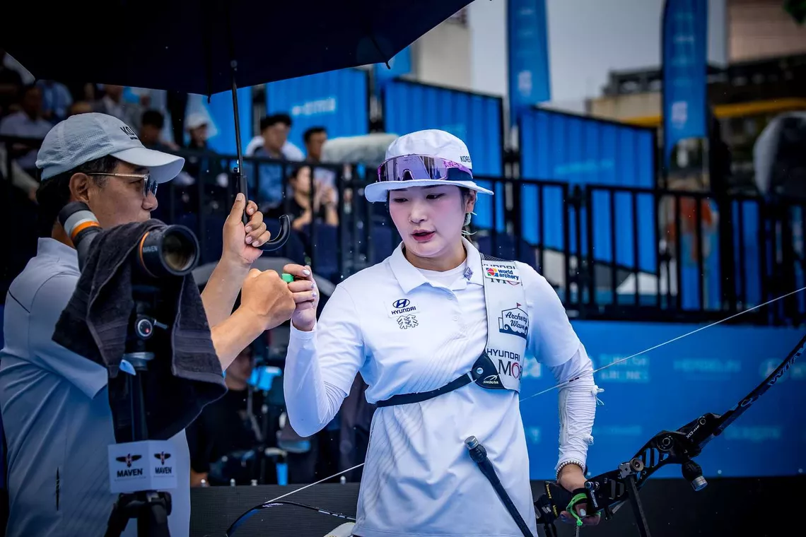 Athletes celebrate after a good round