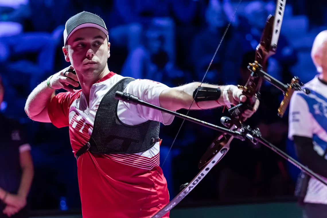 Steve Wijler just after release during the recurve men 2024 Nimes Archery Tournament.