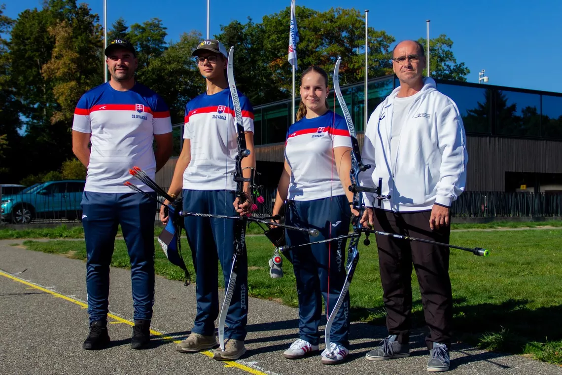 Adela Tollarovicova and Oliver Satek with coaches Lubomír Tollarovic and Juraj Duchon.