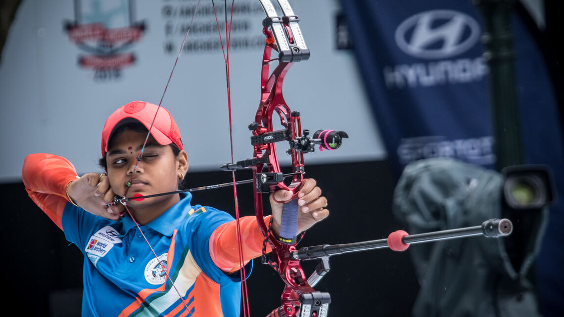 Jyothi Surekha Vennam shoots during the Hyundai World Archery Championships in 2019.
