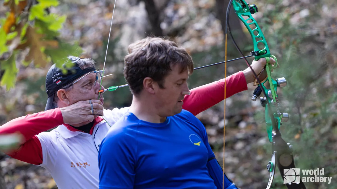 Istvan Kakas shoots at the world field championships in 2022.