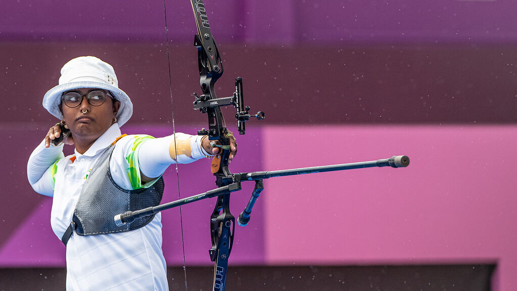 Deepka Kumari shoots at the Tokyo 2020 Olympic Games. 
